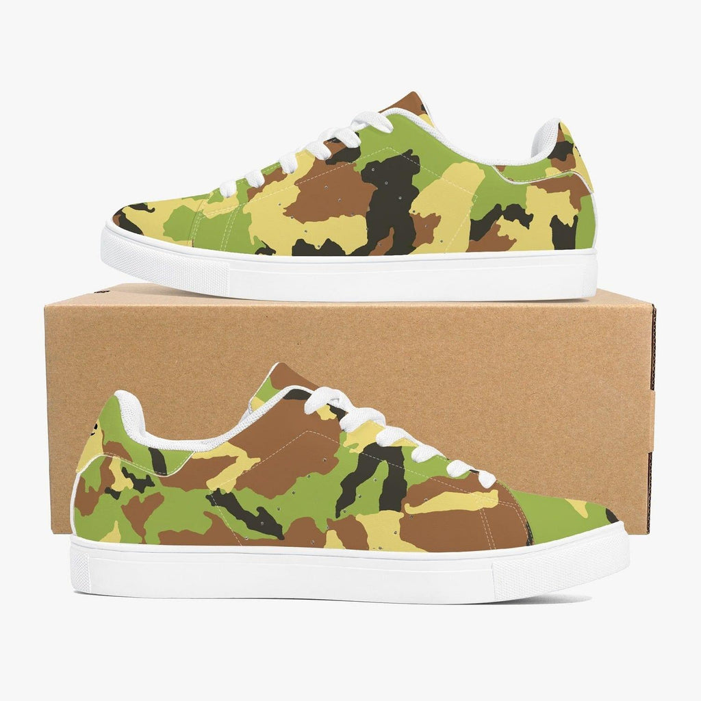 mo.be low top camo sneakers - mo.be