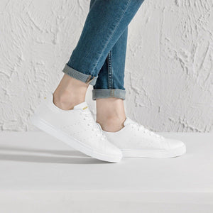 mo.be classic low top sneakers - mo.be